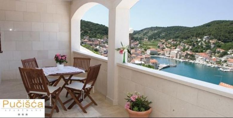 Apartmani Pučišća***