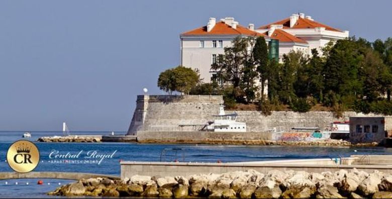 Central Royal Apartments****